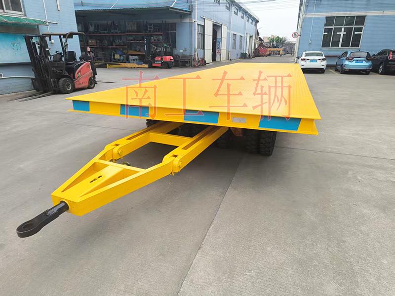 30吨重型12米牵引平板拖车 全挂车橙色