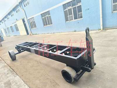 10吨牵引骨架式平板拖车I.jpg