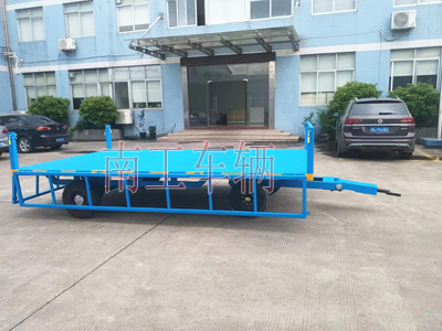 5吨护栏牵引平板拖车5I.jpg