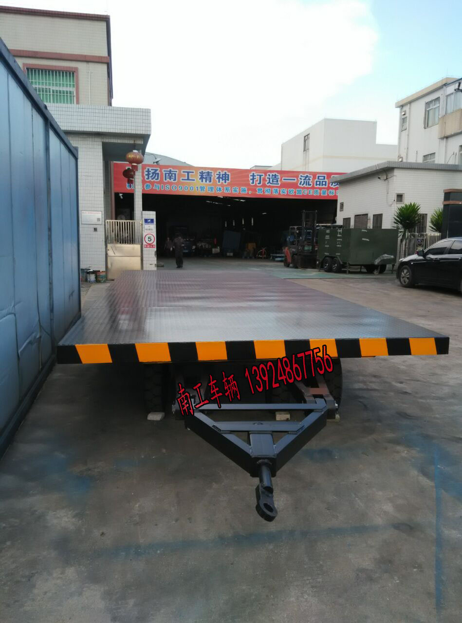 10吨中型平板拖车3 D .jpg