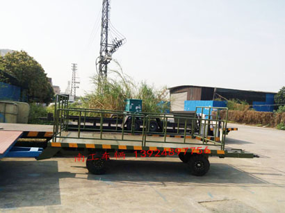 军绿色5吨护栏式平板拖车4I.jpg