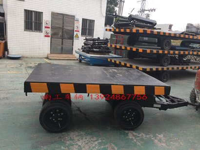 30吨重型8轮平板拖车4I.jpg