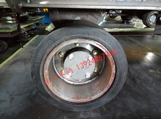 2.3吨平板拖车3 I .jpg