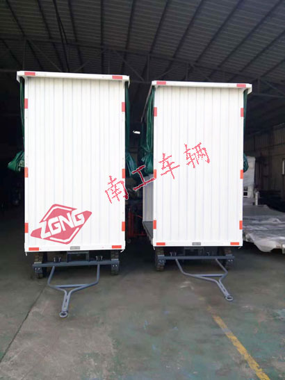 白色雨篷平板拖车3I.jpg